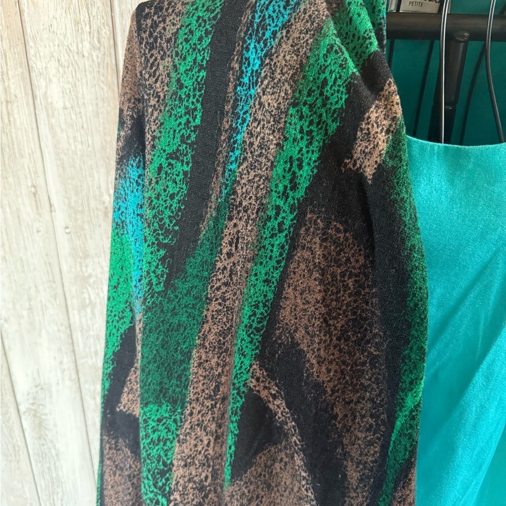 Elegant Green and Brown Women's 2Piece - Picture 5 of 11